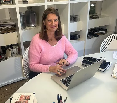 Caroline de La Tournelle : Graphologue experte à Paris pour les particuliers et les professionnels
