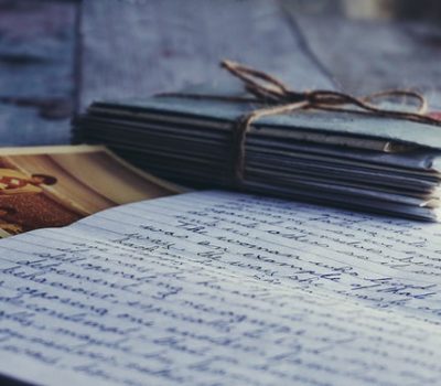 pexels-suzy-hazelwood-1157151